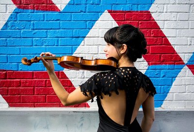 smtdexcel's tweet image. Monday at 7:30pm in Britton: A recital by @umichsmtd violin faculty member Danielle Belen! She will perform works by Brahms, Dillon, and Chausson along with pianist Hye Jin Cho and students from SMTD.
Info: ow.ly/aSJX30irZlM 
#umichsmtd #umichmusic #violin #recital