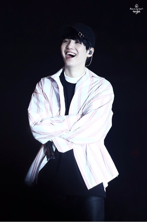 SUGAALL1025's tweet photo. 💗シュガよりのおるぺん

💗東京住みのJC2

💗ARMYさんと絡みたーい💕💕

#BTS 
#SUGA 
#armyと猛烈に絡みたいのでこれを見た人RTお願いします https://t.co/DK8K8gBPu0