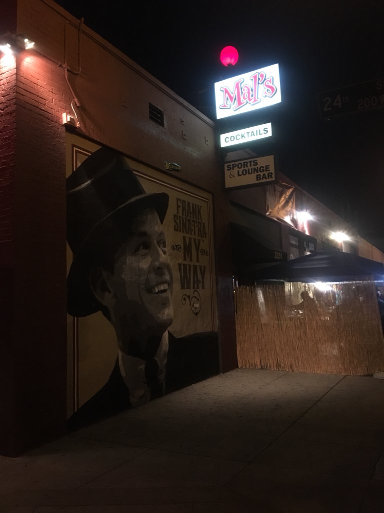 USonAllthentic's tweet photo. #livehappnins @mals Arts event called Cumbiarte (@CumbiArte). There’s music playing.... really excellent showcase elements to the mural too, from color of background to lighting (to subject and tag line, too,  #nodoubt). https://t.co/hptmaX4QwC