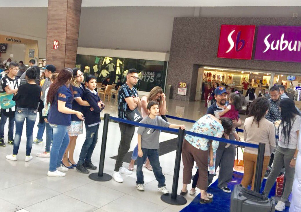 PuertaTexcoco's tweet photo. Gracias a todos los personas que participaron en nuestra dinámica del mes del amor y la amistad en la cabina de fotografías. En #PuertaTexcoco valoramos a todos los amigos y enamorados que comparten su historia en nuestras instalaciones. https://t.co/st1GYnqiJs