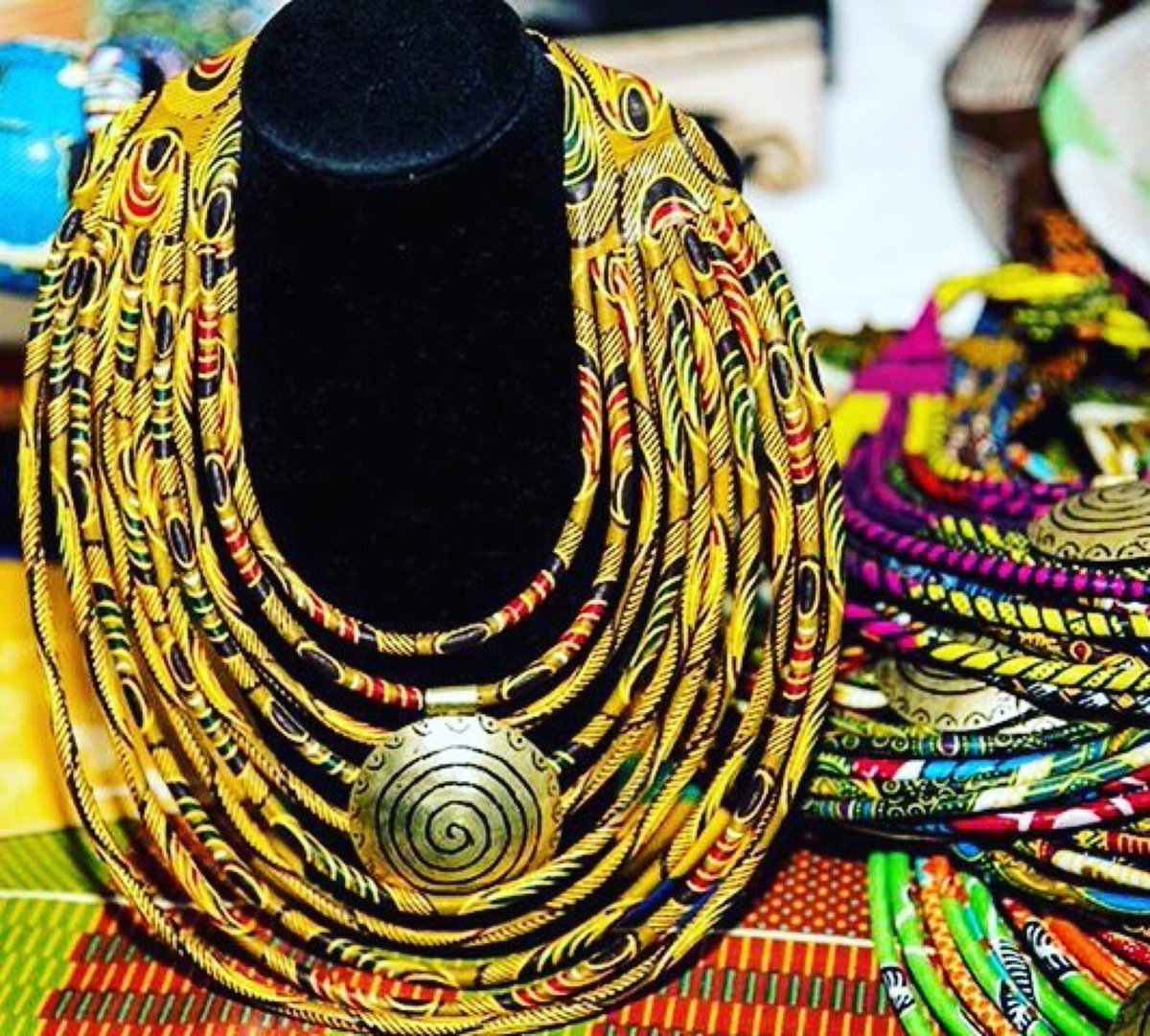 sunafricastore's tweet photo. #handmade #africanjewelry #MadeInSenegal #SunuAfrica #africanfabric #ankaraprints #ankarafabric #africanfashion https://t.co/I79uAYOrGc