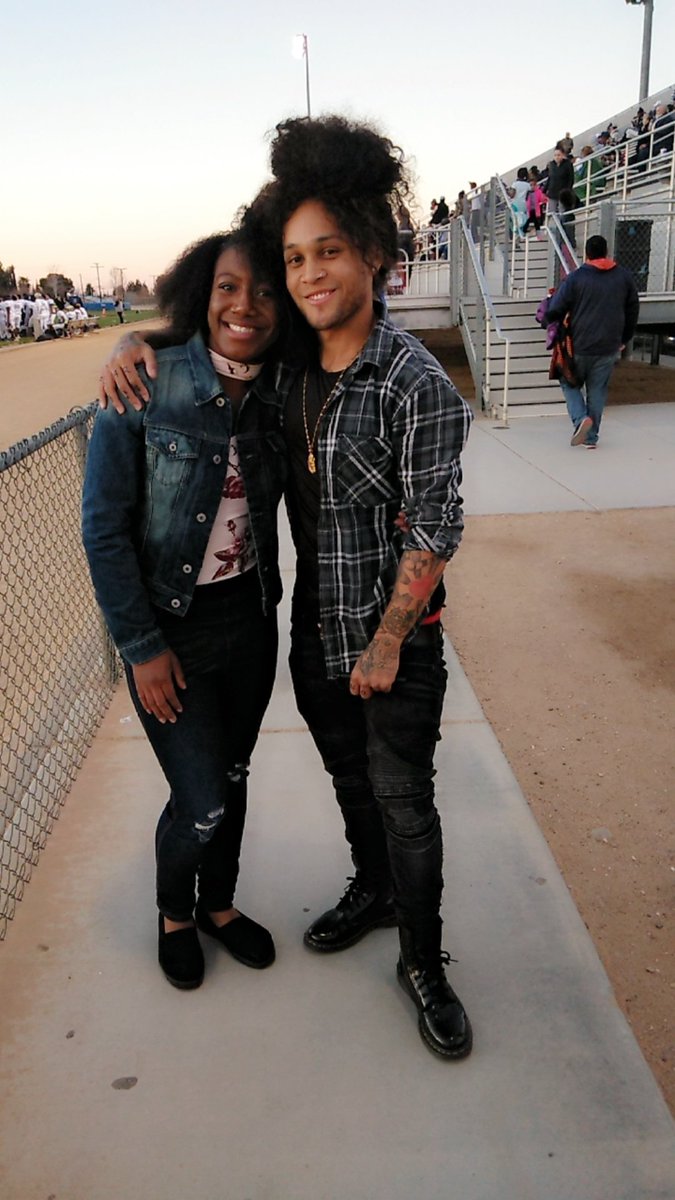 sweetinoccents's tweet photo. I had a great time at your cousin's game today. Glad we got a chance to meet @TreCarter_ Mama Lisa & The Homie ๐ I'm mad I forgot his name #YouAreMyIdollllll #OHTRETRETRE !!! ๐ https://t.co/yNXbp4Lih3