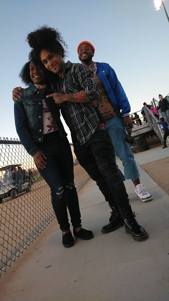 sweetinoccents's tweet photo. I had a great time at your cousin's game today. Glad we got a chance to meet @TreCarter_ Mama Lisa & The Homie ๐ I'm mad I forgot his name #YouAreMyIdollllll #OHTRETRETRE !!! ๐ https://t.co/yNXbp4Lih3