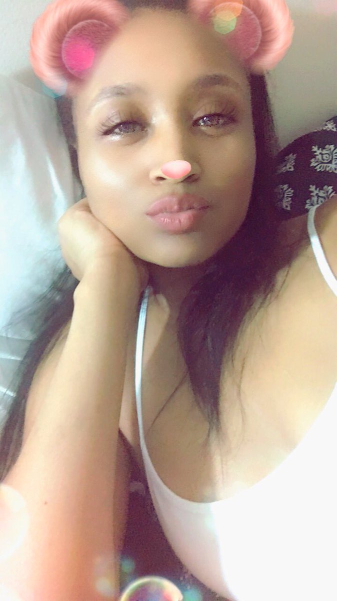 Tours2Paris's tweet photo. Goodnight vibes.... Follow me on ig “@passports2Paris” 💋 https://t.co/vHR0cYNiKg