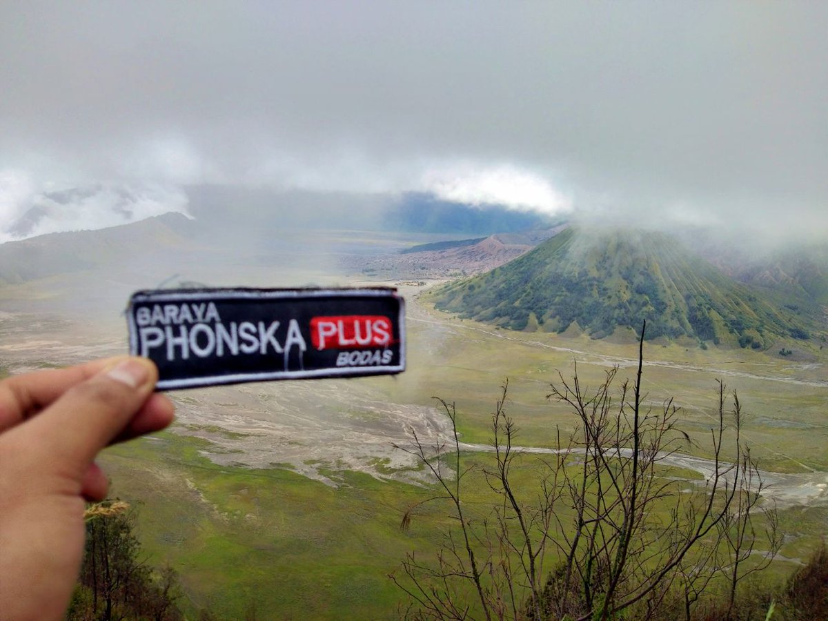 petrogresik's tweet photo. Liburan jadi momen tebaik, dapet kiriman foto sahabat petro di bromo, kata doi utamakan kenyamanan dibandingkan kemewahan 😉 https://t.co/fDaJkMJT4y