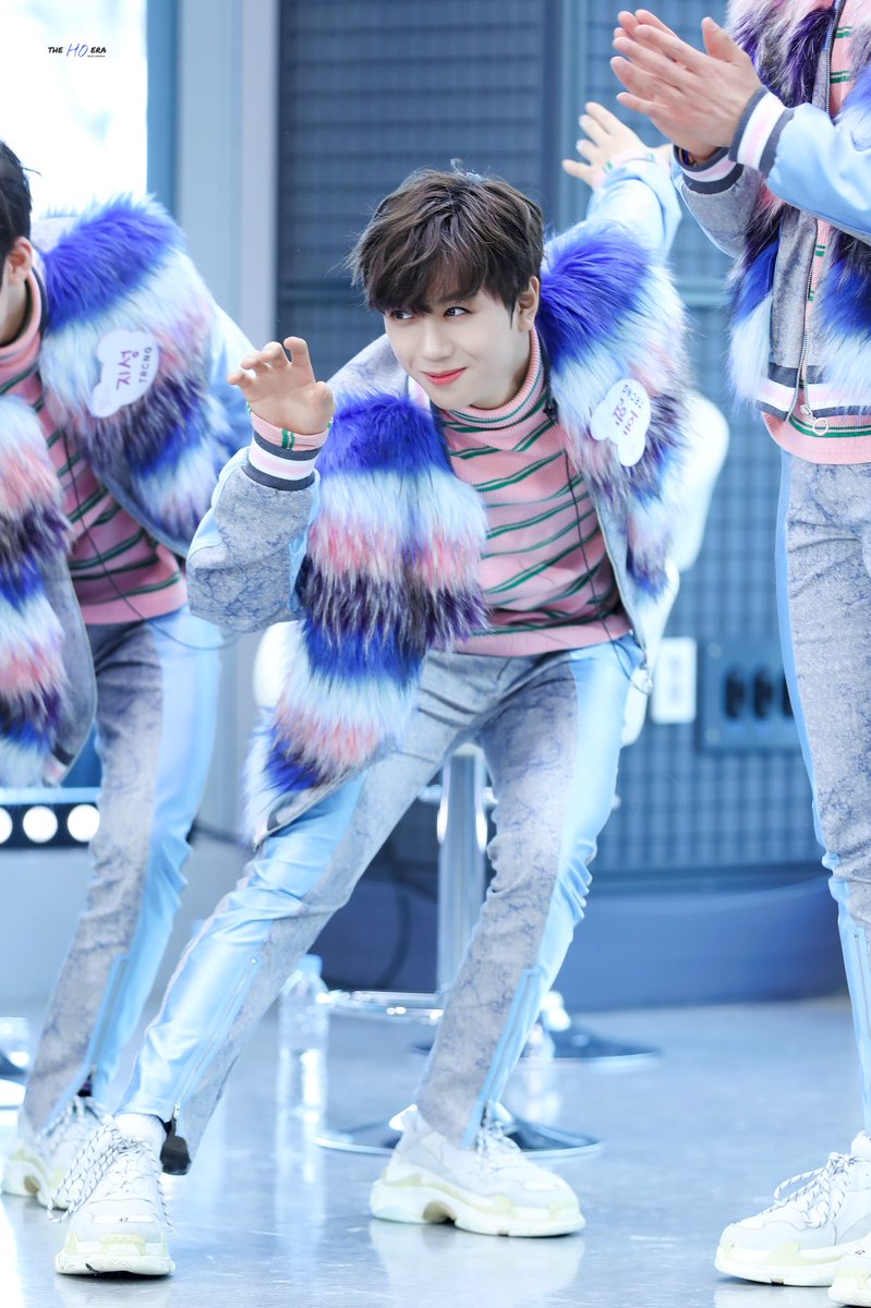 theHOera's tweet photo. HQ 👑
180124 팩트인스타 · 섹시 울프❗️
﹏
#TRCNG #호현 #호현이의시대 @TRCNG_official https://t.co/sPAfbajbJC