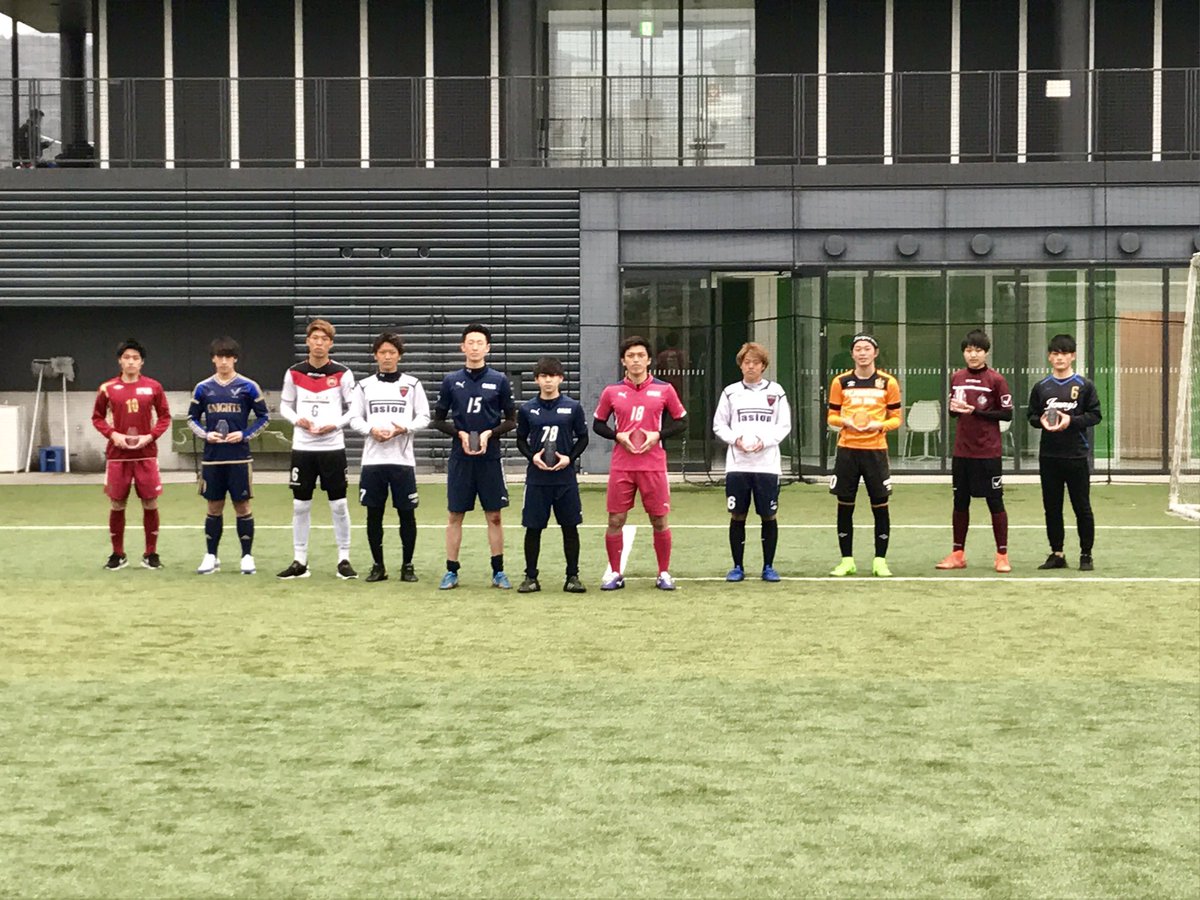 ocmFC's tweet photo. また、オチョモンテから
#10 岩本岳（cp）
がCBとして、大会ベストイレブンに選ばれました👏

チーム内からは賛否こもごもありましたが…笑笑
キャプテンとしてチームをまとめ上げたという事で、おめでとうございます🎉

成本もCBのベストイレブンの候補だったようで、まさに鉄壁のCBコンビでした👍 https://t.co/2eziOgdpbq