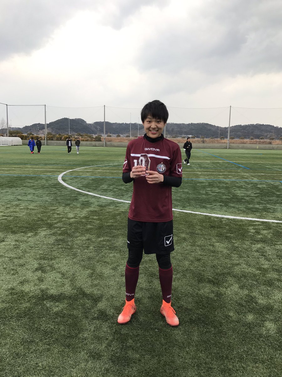 ocmFC's tweet photo. また、オチョモンテから
#10 岩本岳（cp）
がCBとして、大会ベストイレブンに選ばれました👏

チーム内からは賛否こもごもありましたが…笑笑
キャプテンとしてチームをまとめ上げたという事で、おめでとうございます🎉

成本もCBのベストイレブンの候補だったようで、まさに鉄壁のCBコンビでした👍 https://t.co/2eziOgdpbq
