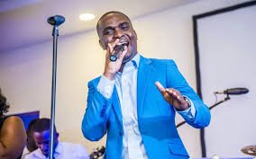 MichaelSagoe3's tweet photo. 📻🇬🇭 #LivePraise
 w/🎤@MichaelSagoe3 AND @PascalSeveraj 🎧
 
NP ▶️ @jmettle - GRATITUDE 🎶 
 #YourMusicPlayStation https://t.co/UHpWxzmc9U