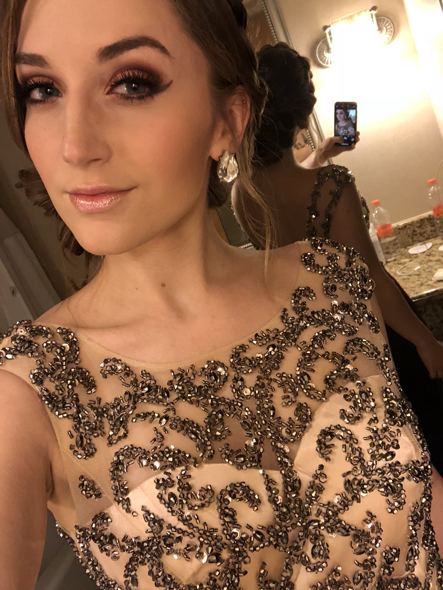 Cristina Alexander on X Gracias infinitas a casa simonetta por este hermoso vestido Esperen mas fotos de este look https t ONOZ983hsf X