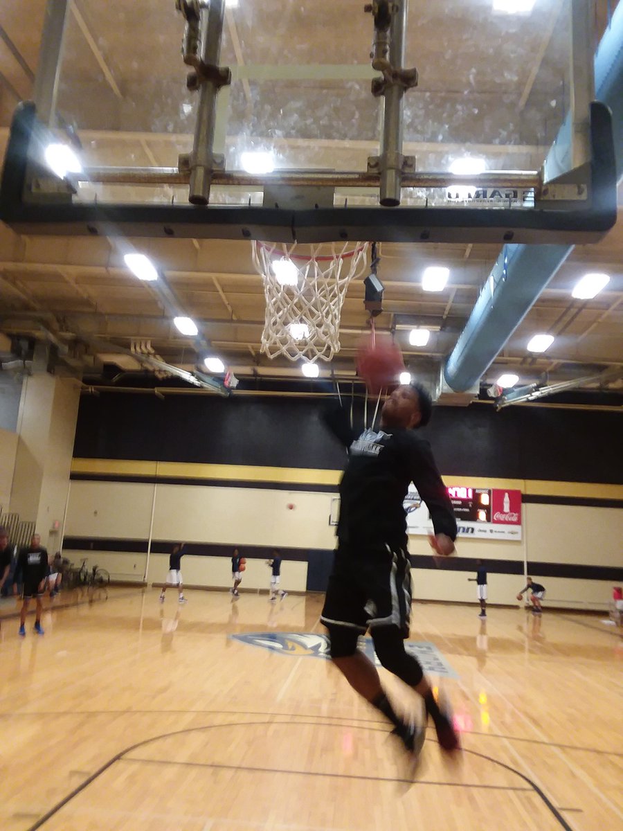 Coach_Joneal's tweet photo. @middle_prep get another victory over another College opponent beating CVCC 72-63 to move to 28-5 on the season and 17-3 VS College opponents. https://t.co/MlSJbHuv2u