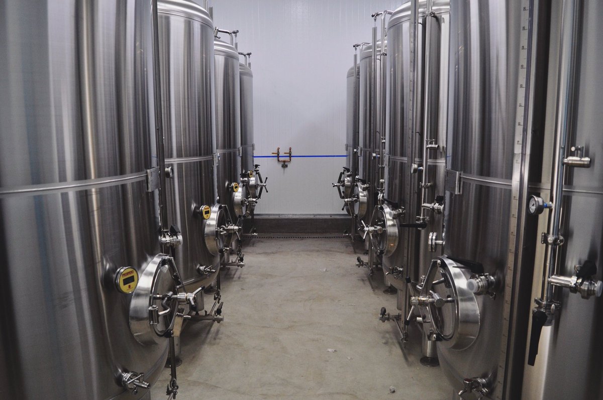 Super fresh beer tastes better which is why most of our beer is going straight from these tanks to the tap (skipping the keg) and then into your glass.  Skipping the kegs ensures maximum freshness and awesomeness from every beer that is poured from these tanks.