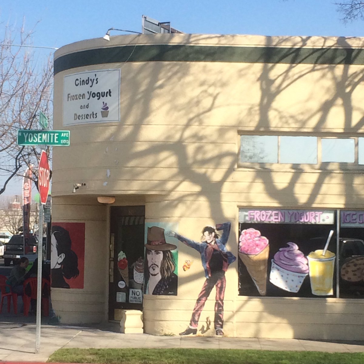 RogueFestival's tweet photo. Rogue programs now in these #towerdistrict locations #rogue2018 #roguefestival https://t.co/jUkPlfbF7e