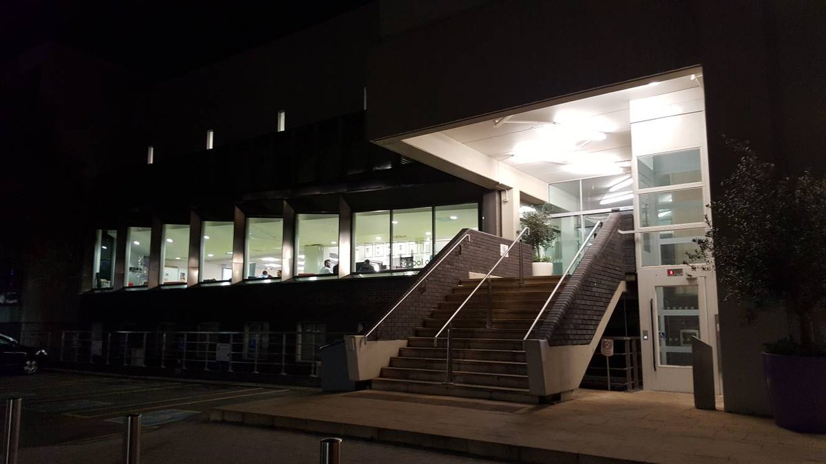 MakeItFlooid's tweet photo. #warwickhack As the campus goes quite, the teams continue their challenges. Their dedication is impressive! https://t.co/WWk8eAJrbo