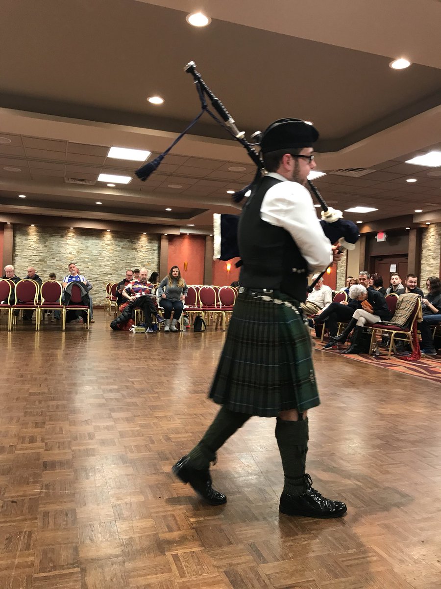 TheMetroCup's tweet photo. Alasdair Henderson tuning for his turn at the Medley https://t.co/UifwlEwLXm
