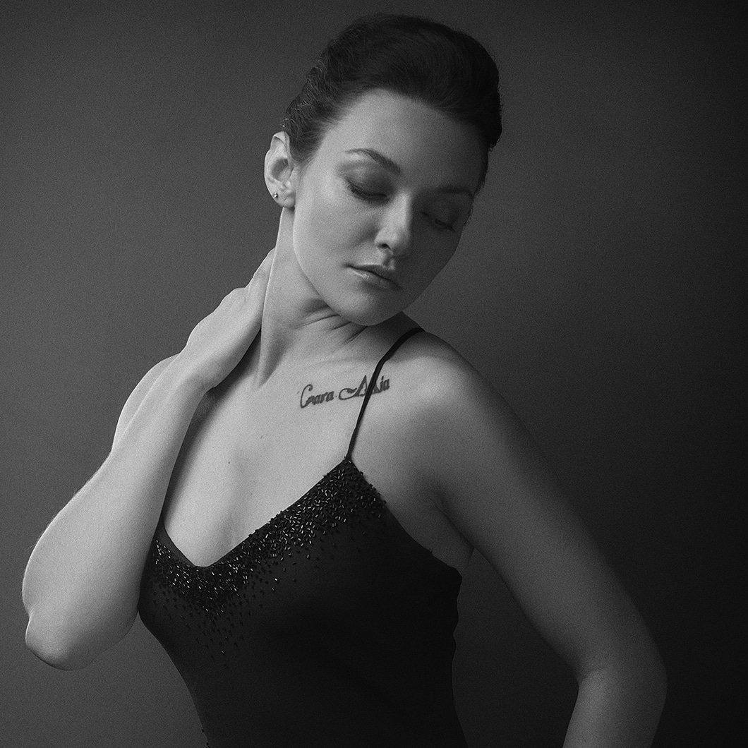G113_Photo's tweet photo. https://t.co/RhqXqDEArw #beautiful and #talented #actor #model @christijanamora with #makeup by @houdacasablanca #portrait #studiolighting #beautyphotography @savageuniversal @paulcbuffinc #shermanoaks #picoftheday #sag #Fashion #fashionweek #Glamour #pinup #vintage #follow #g113 https://t.co/oGWT3RAIEV