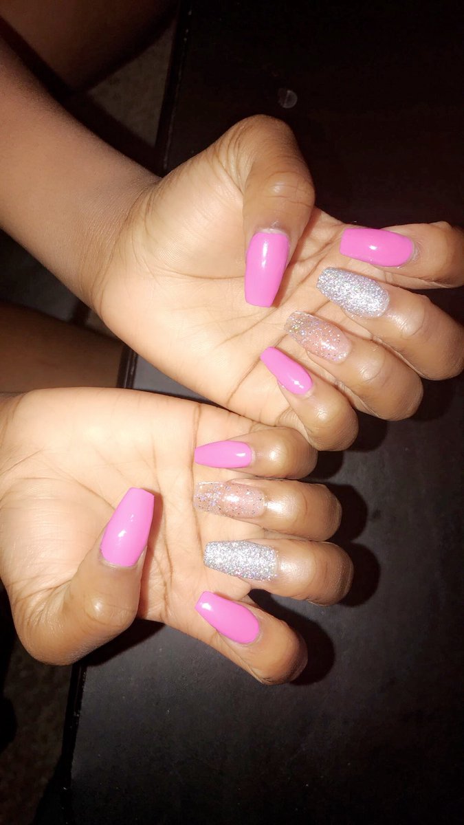 naethagreat_'s tweet photo. Princess Pink! Book me๐๐๐ #BookwithNae #NailsbyNae #NaeCreations https://t.co/A5p6CAIiVU