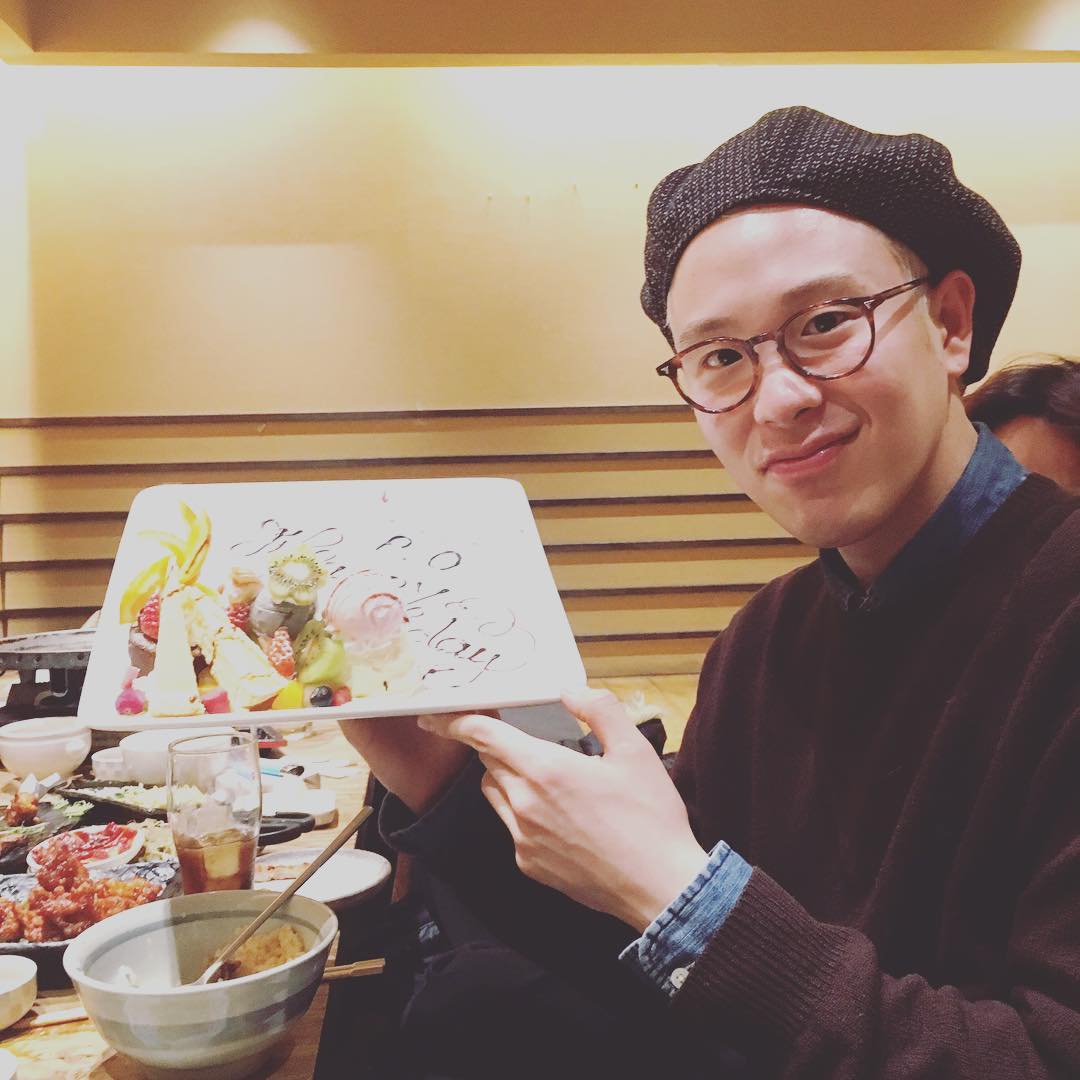 beesubs's tweet photo. [TRANS] 180217 company_boy5's Instagram

Did you have a happy holiday? I hope the rest of the holidays will be even happier! 👍

#BlockB #PO #companyboy #PyoJihoon #supermandotcom #thisisdelicious #imgoingtoeatitall #pleasebuylotsofticketsforourplay~

https://t.co/INBKb5St3y https://t.co/bxDI1HjMWW