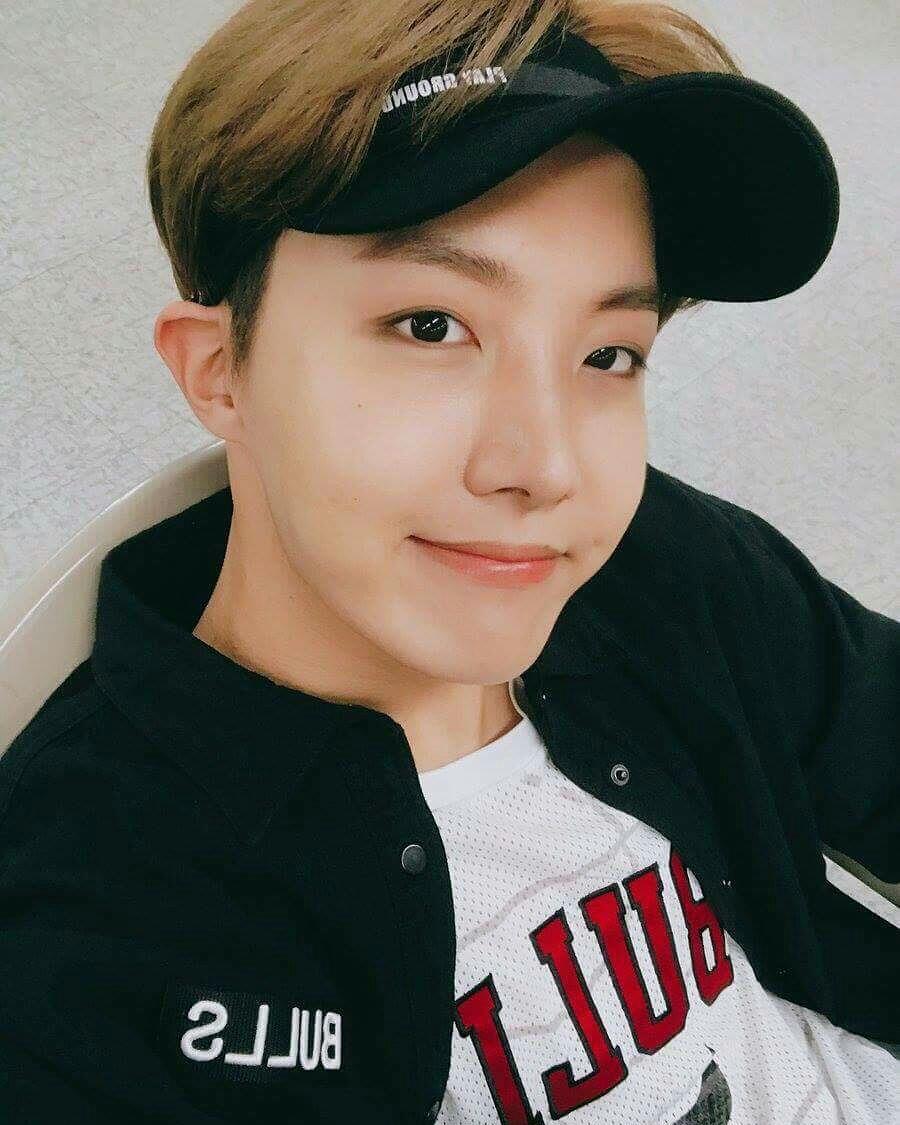 ReneeLoveBTS's tweet photo. Happy Birthday My Love Jung Ho-seok! Iloveyouuu.  😘💕 @BTS_twt @bts_bighit #HappyHobiDay #jhope https://t.co/BCPh73Qdab