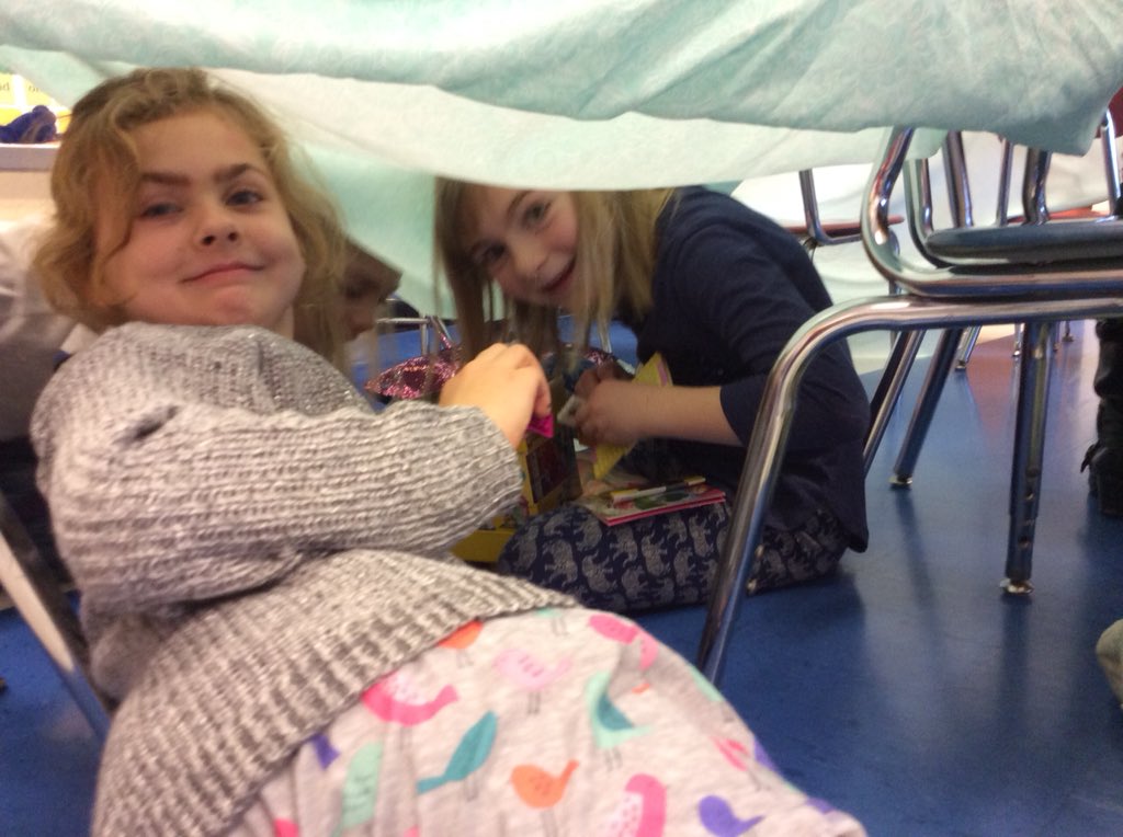 CarrieSpurlock1's tweet photo. Global School Play @GSPlayDay #GSPD2018
The Global Day of Play has started at Stewartstown Elementary School! Fun in second grade https://t.co/GNRpdLoYK3
