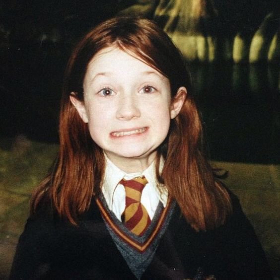 Happy 27th Birthday 
Bonnie Wright!                     (Ginny Weasley) 