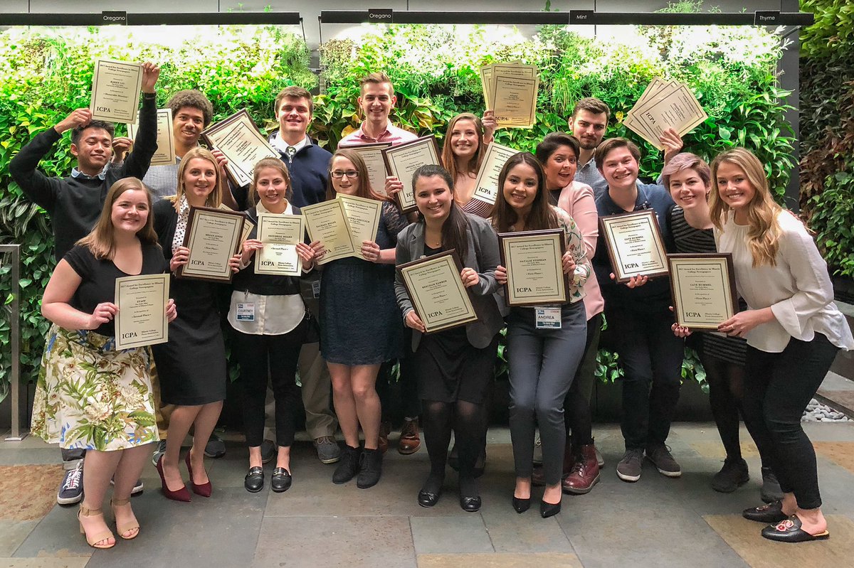 TheDailyIllini's tweet photo. The Daily Illini won first in online newspapers and second in general excellence at the Illinois College Press Association conference.

https://t.co/3OhwLptt1P

#ICPAchi18 #ILLINOIS https://t.co/qG3EBWhPl1