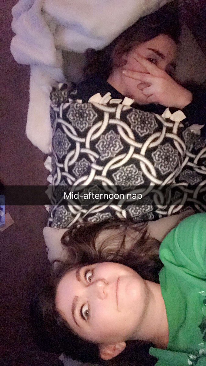 matherinekarsh's tweet photo. Hi @JoyeuxRussell I miss your stupid face. #SSFriendship #sailon https://t.co/pvTg0rI4Wq