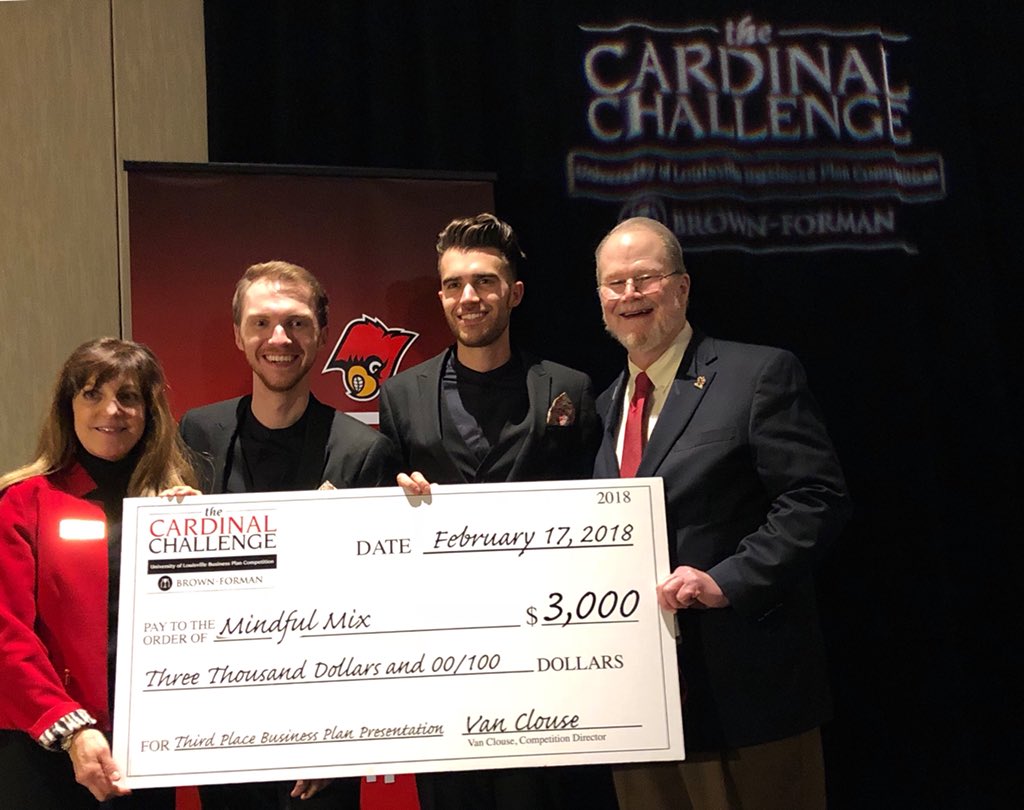Scott502's tweet image. Congrats!! The creative MBA students and UofL College of Business make a great team @CardChallenge. #CardChallenge
