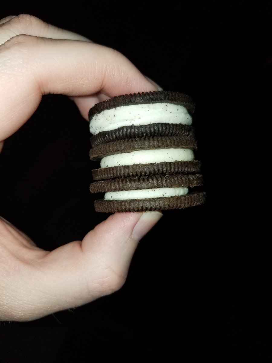 Tony Eccles Testing The Difference Between Regular Double Stuff And Mega Stuff Oreo Cookies It S For Science