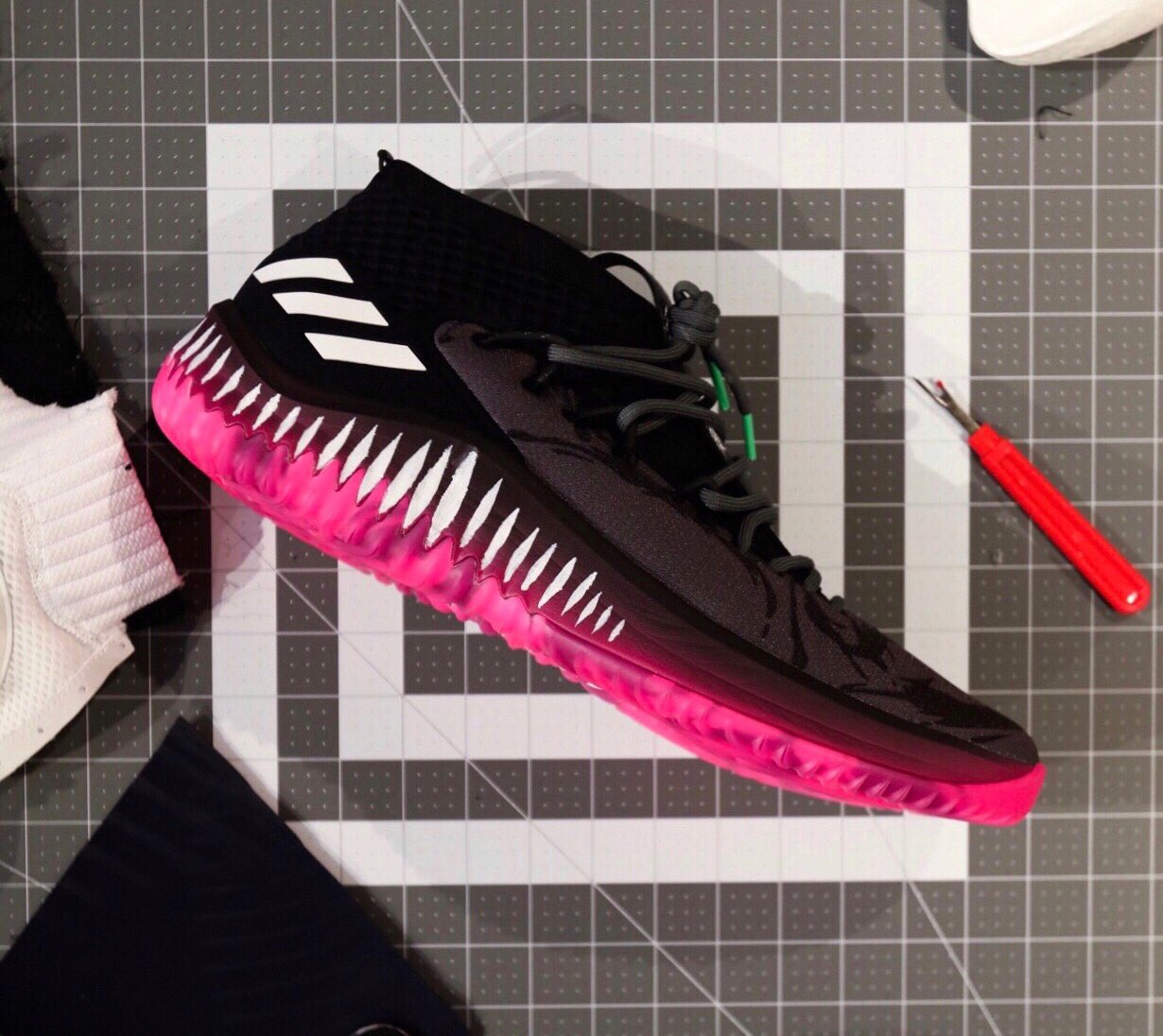 Nick DePaula on X: Donovan Mitchell is breaking out this “Venom” pair of  the Adidas Dame 4 for tonight's Slam Dunk Contest. https://t.co/gVyAbEeoGR  / X