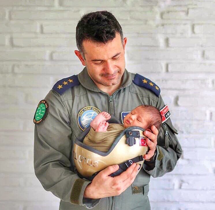 Gün Türk’e aysın.