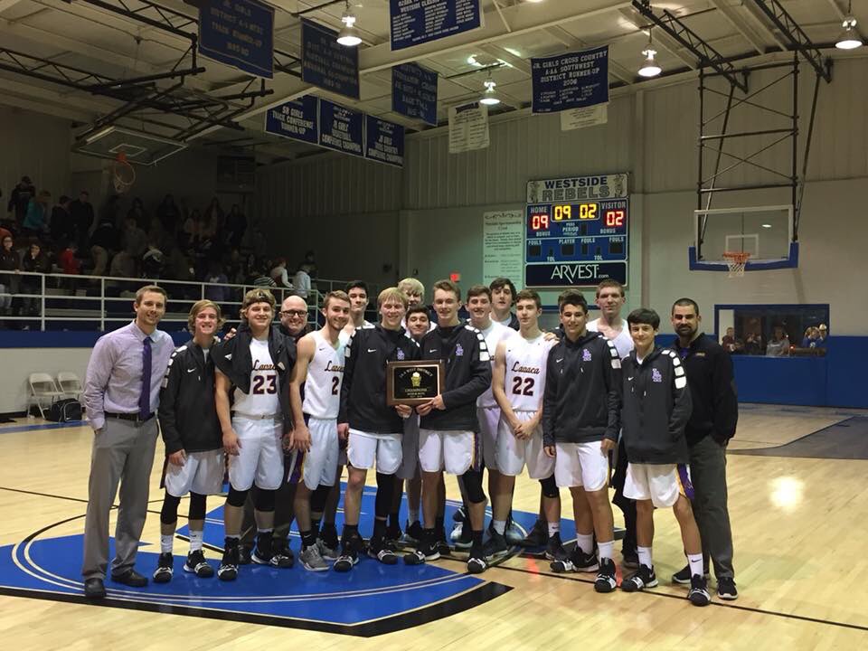 renner_reed's tweet photo. Back to Back District Champs! Proud of these guys....Go Arrows!! https://t.co/aWwDfOBAVf