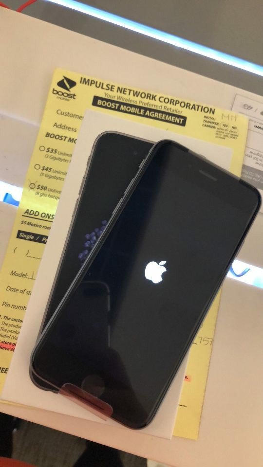 ronestra27's tweet photo. @ronestra27 Oops another happy customer switching to us. Where u at Metro? #canhandle #losinground @DaveBerginVIP @AlexVIPWireless @Deisy_SPG @ariel3_SPG @WalkerCoALWX @lopezanater https://t.co/iiOIZOMga0
