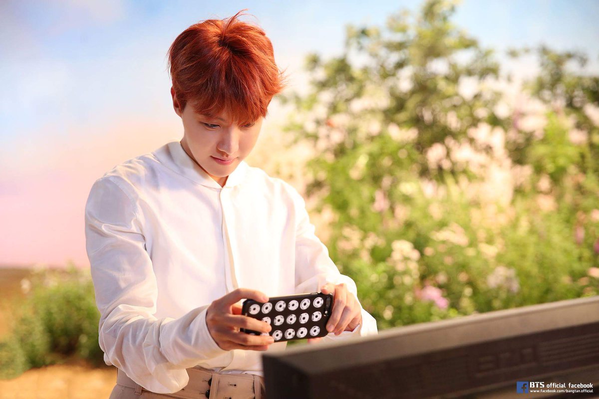 btsxpics's tweet photo. https://t.co/aeFaO9sYjW