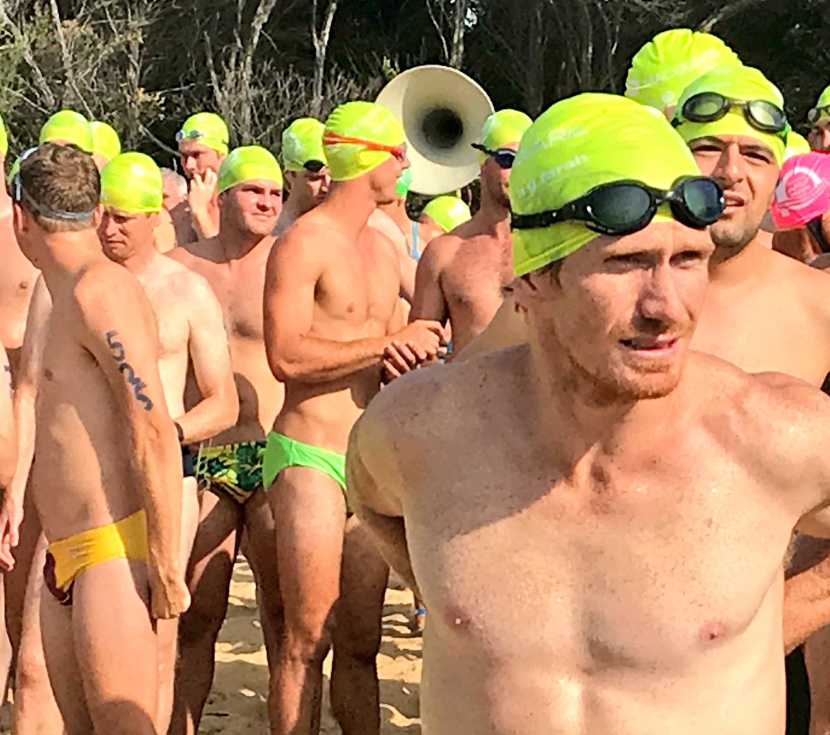 MarkSpeakman's tweet photo. Great to join the huge turnout for the 10th anniversary #MurrayRose @MalabarMagic #oceanswim today.
The #swim raises $ for @RainbowClubAust which provides #swimming lessons each week for >500 kids with #disability πββοΈ πββοΈ
#RainbowClub https://t.co/jQssUDqEbG https://t.co/PqiTWWqXHS