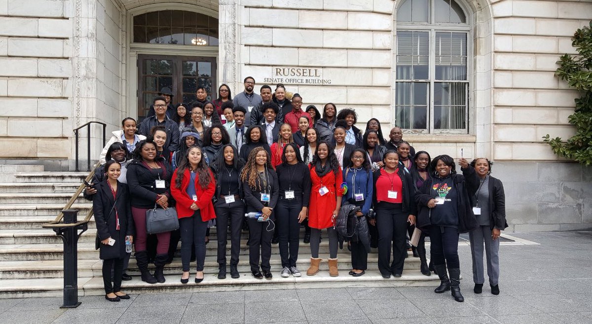 AsstSuptESD's tweet photo. My BSU students are having the experience of a lifetime in DC. They are learning, first hand, the legacy of Dr. King, and building lifelong bonds at the same time. Thx to my incredibly dedicated colleagues for being by their side. #coachlong #mrslong #mrstowers #wearevista https://t.co/0pZdX3Z9IP