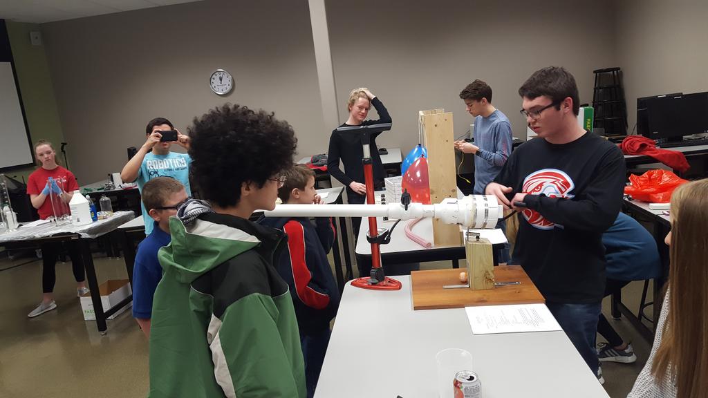 GHS_ScienceTeam's tweet photo. GHS AP Physics at MSU Engineering Day showing off projects for the @DiscoveryCenter and the community. So proud of our Falcons' talent!! @ngcauldwell https://t.co/b8oLj9gOKB