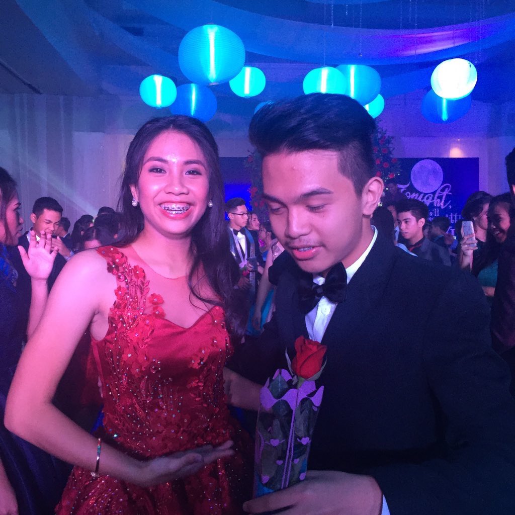 imkierantiu's tweet photo. last prom w/ u 🥀 https://t.co/ese9zyBglN