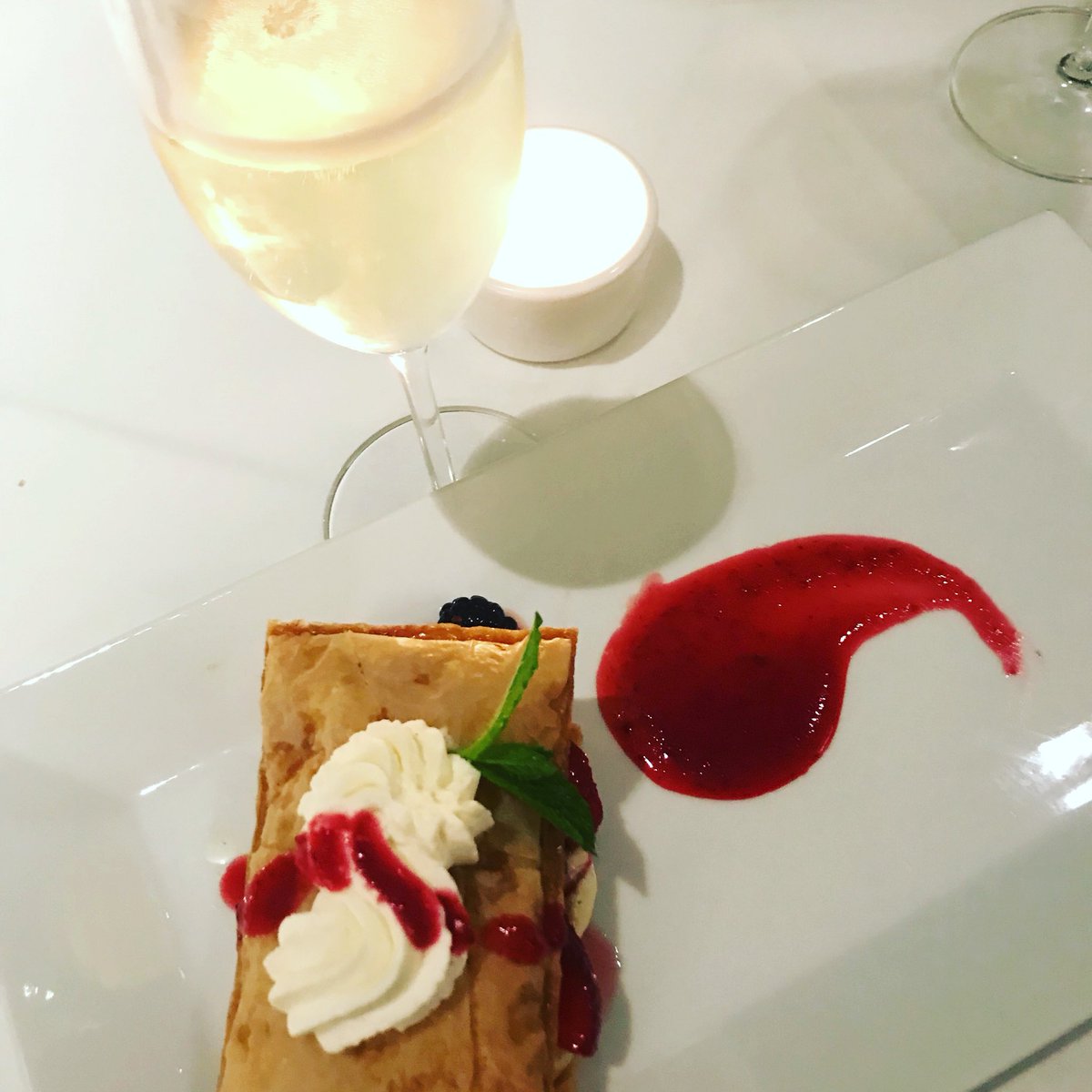 StephCulverFW's tweet photo. People who love to eat are always the best people! #fwfp Good Eats, Good Times, Good Causes with @foodiephthropy https://t.co/or7Z3COBw0