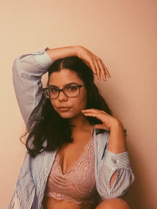 Watch ninaxcarolina's leaked NSFW photo on TwXstars