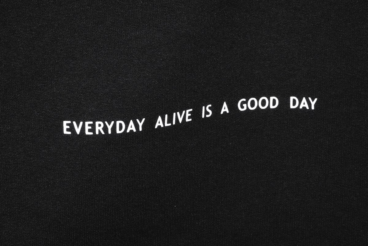 ChooseloveChi's tweet photo. Choose Love TrackSweats now available on https://t.co/JNgXDf2spI  

Special thanks to @rather_unique91 https://t.co/c4GaOygnVc