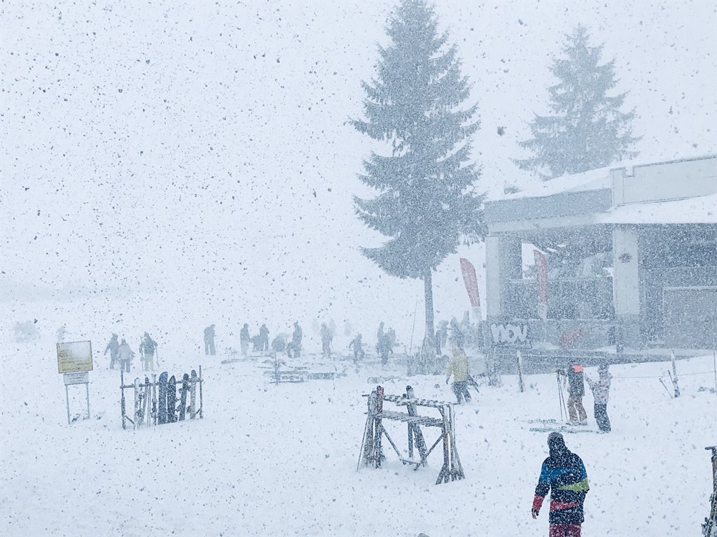 「たびのおもいで雪山編 」|なぎさ絢戌のイラスト