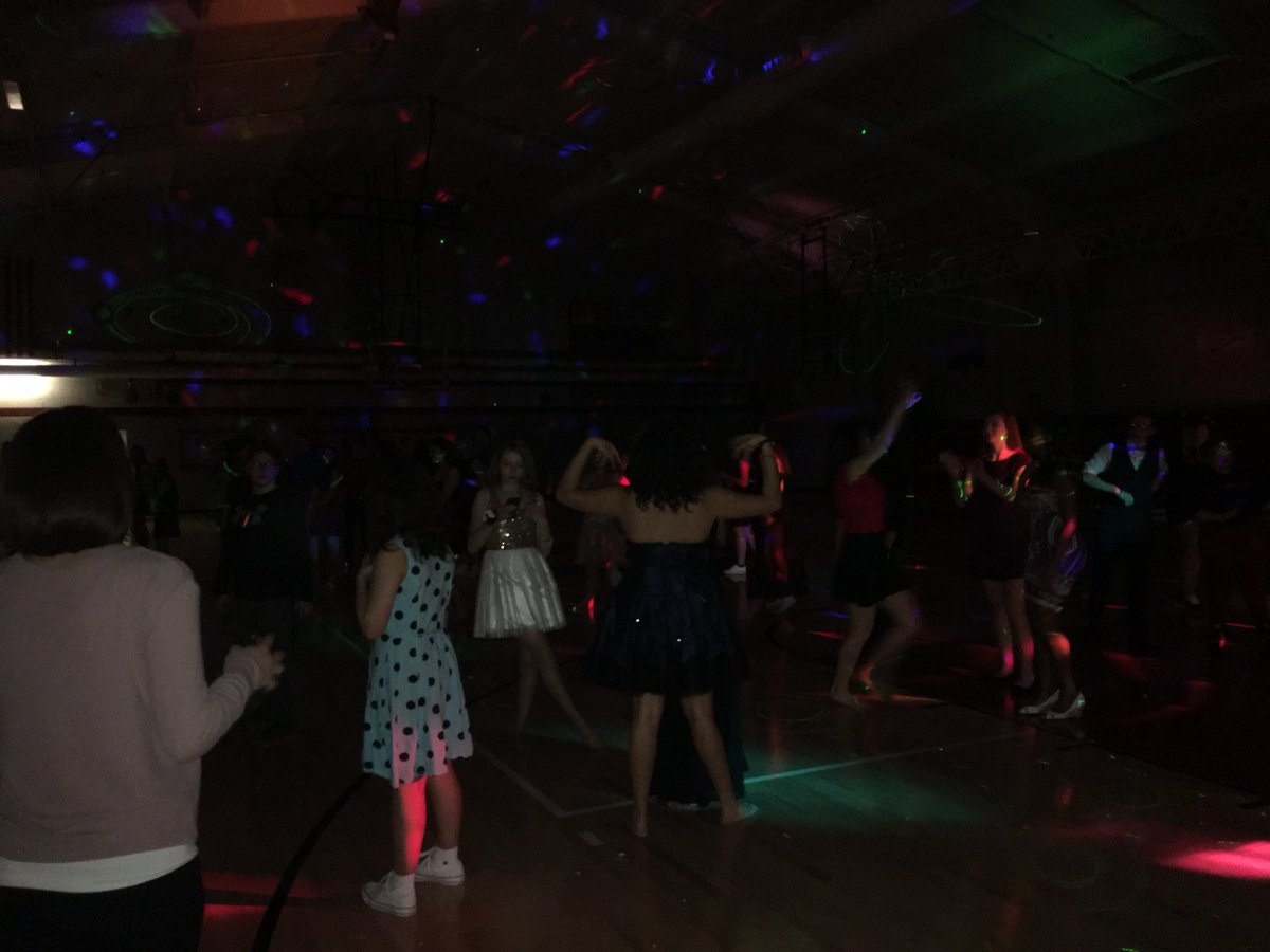 AchsDeans's tweet photo. Winter Formal #SequoitPride @Sequoits https://t.co/bfgfeB4vOW