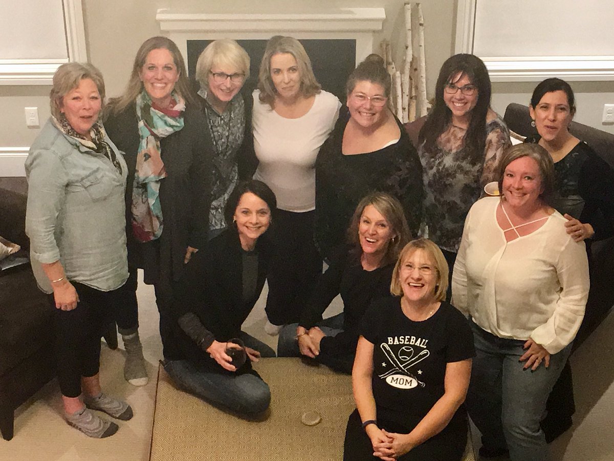 jambrogio's tweet photo. @18U_Badgers moms are the best! #momsnightin #cantwaitfortheseasontostart #strategizing ⚾️⚾️ @London_Badgers https://t.co/uQ0DpzjCet