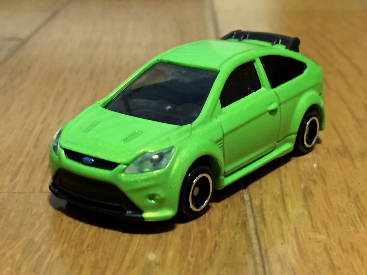 ウルフ ミルツ少尉 در توییتر 本日の収穫物トミカ フォード フォーカス Rs500であります コンパクトカー型のスポーツカー且つそれで幅が広いタイヤを持つのがあったら良いなと探してたら丁度良いのがこれだったのでね