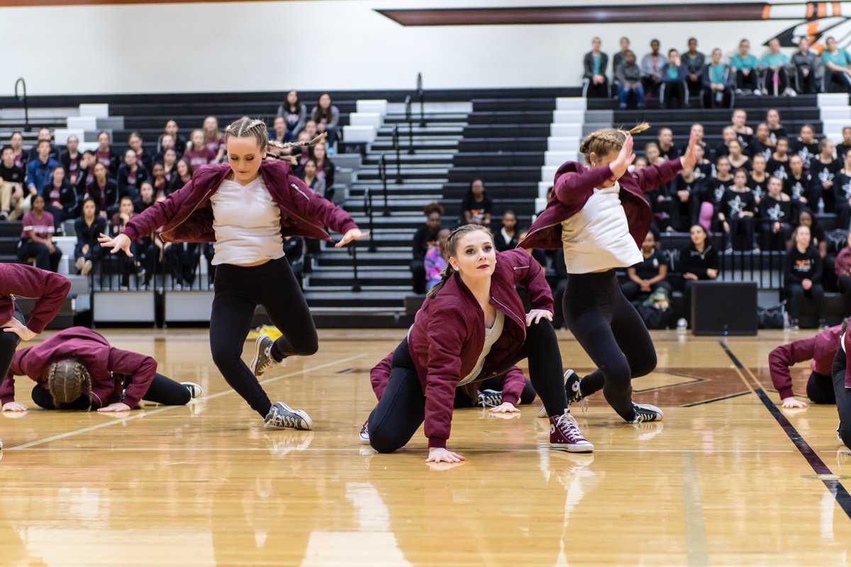 HenryHueyPhoto's tweet photo. Round Rock Dragonettes perform at the Westwood Dance Classic, 2/10/2018.   @rrdragonettes @DragonNationRR @rrisdfinearts @roundrockleader https://t.co/9BppKMpSAN