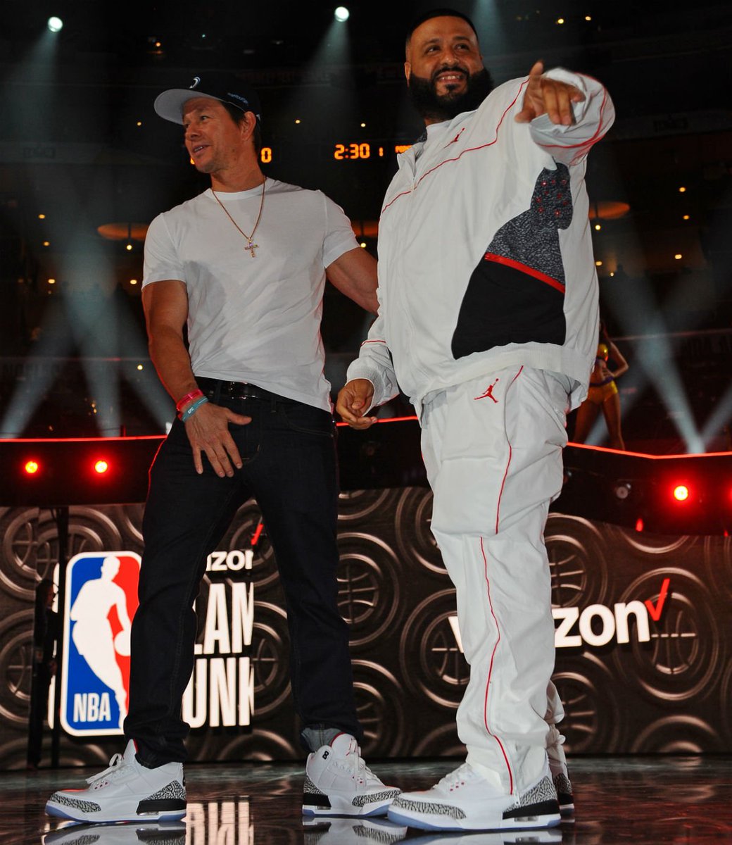 mark wahlberg wearing jordans