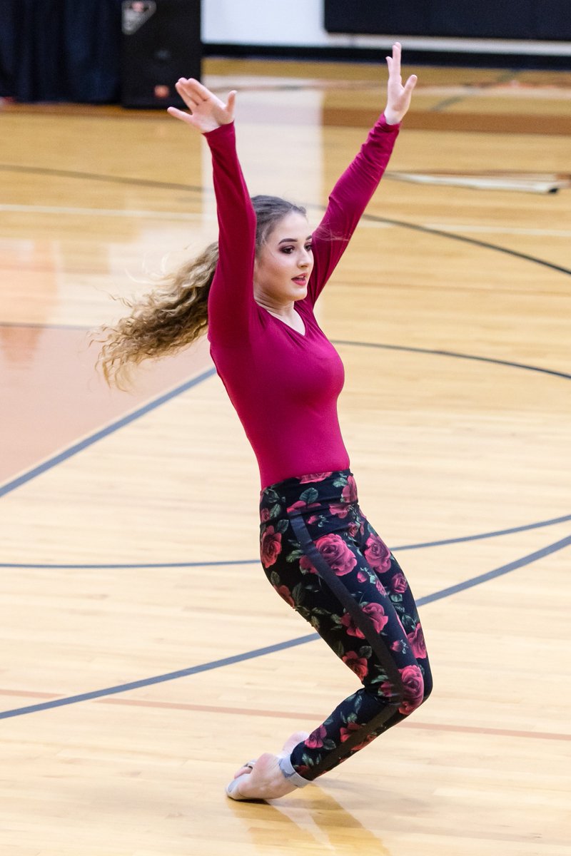 HenryHueyPhoto's tweet photo. Round Rock Dragonette soloists perform at the Westwood Dance Classic, 2/10/2018.   @rrdragonettes @DragonNationRR @rrisdfinearts @roundrockleader https://t.co/Qd3e1K1VZg