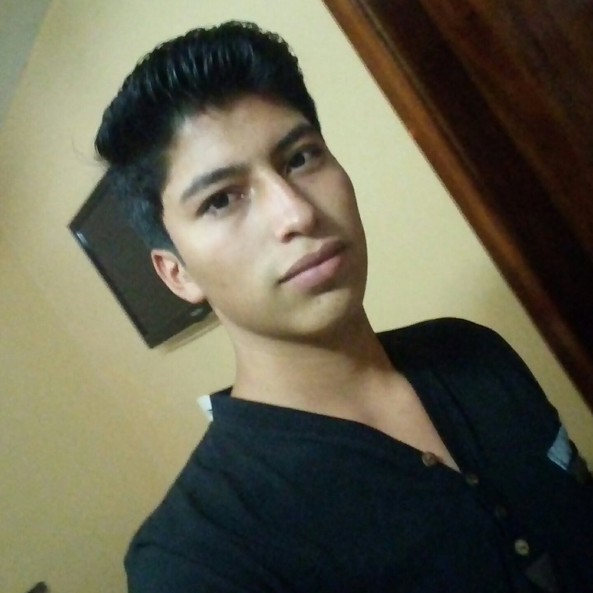 carlos__michi's tweet photo. #NuevaFotoDePerfil https://t.co/jdcHfqYxcn