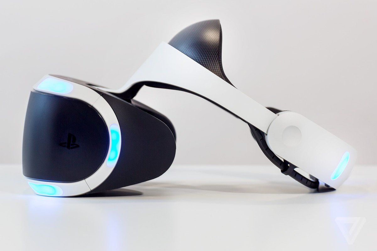 verge's tweet photo. Sony is selling PSVR bundles as low as $200 for two weeks https://t.co/Sc3RDam86z https://t.co/R3W9uuk8lo